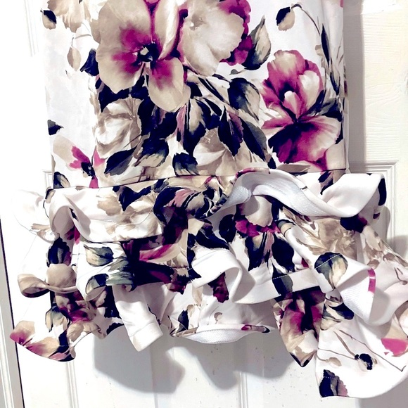 Forever 21 Floral Peplum Dress - Picture 3 of 4